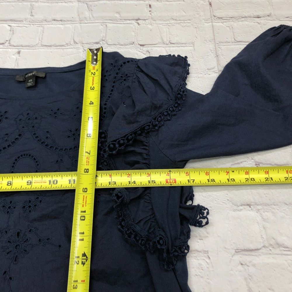 J. CREW Embroidered Ruffle Sleeve Top Blouse Navy Blue Size Extra Small M115 -22 - Picture 4 of 13